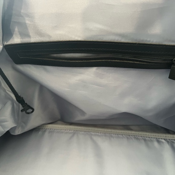 IHKWIP Convertible Getaway Duffle Bag - Picture 12 of 15